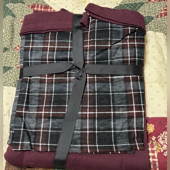 Mens long sleeved pajama set size XL from Club 574 ! NWOT ! - Picture 1 of 3